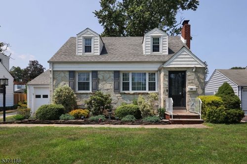 86 Saint Laurent Dr, Clark, NJ, 07066-2626 | Card Image
