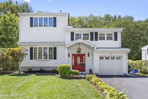 223 Cindy St, Old Bridge, NJ, 08857-3027 | Card Image