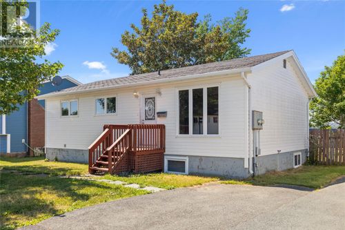 25 Drake Cres, Saint Johns, NL, A1A3L2 | Card Image