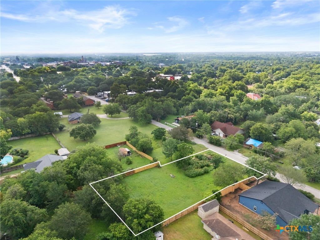 Land in Lockhart