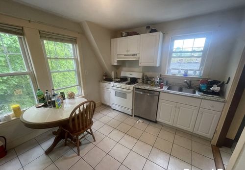 2-17 Cufflin St, Boston, MA, 02135-2411 | Card Image