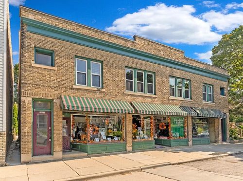 2906 S Delaware Ave, Milwaukee, WI, 53207-2517 | Card Image