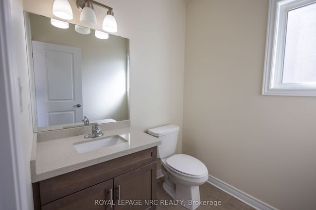 33 Cinnamon St, House other with 3 bedrooms, 3 bathrooms and 2 parking in Thorold ON | Image 9