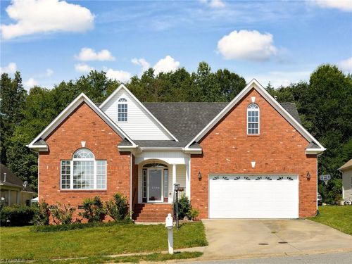 2566 Brook Stone Dr, Clemmons, NC, 27012-7831 | Card Image