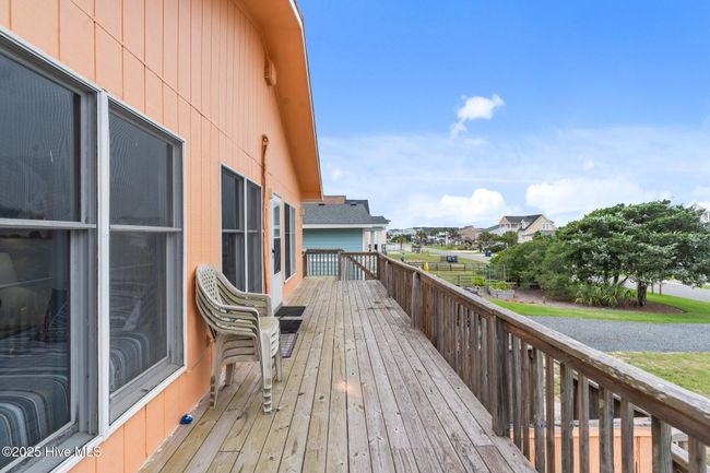 210 W Beach Dr, House other with 4 bedrooms, 2 bathrooms and null parking in Oak Island NC | Image 13