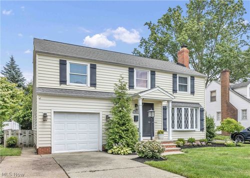 351 Oakmoor Rd, Bay Village, OH, 44140-2518 | Card Image