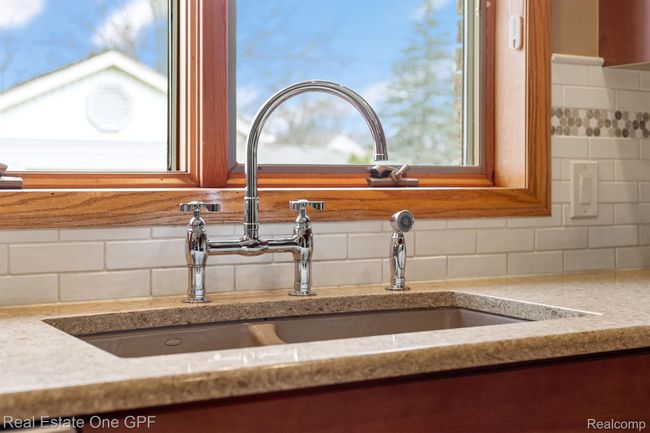 Stainless Steel Appliances | Image 19