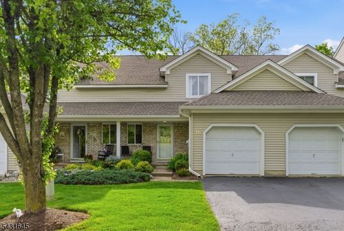 16 Pale Star Ct, Hamburg, NJ, 07419-2423 | Card Image