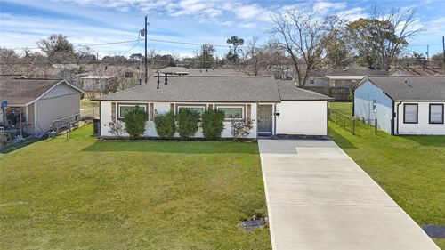 2126 Hillshire Dr, Deer Park, TX, 77536-5858 | Card Image