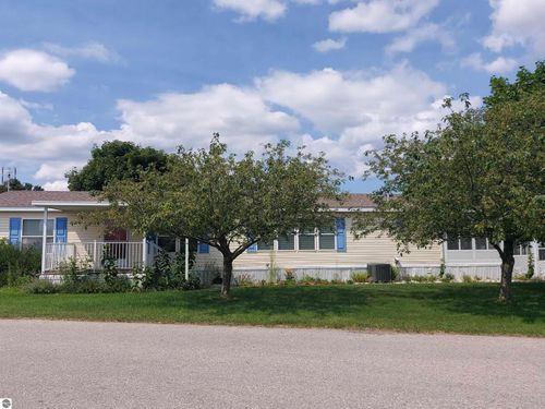 2307 Leisure Ln, Traverse City, MI, 49686-4990 | Card Image