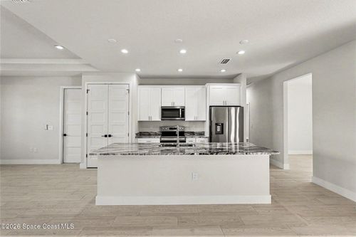 1121 Pluto St Se, Palm Bay, FL, 32909-9242 | Card Image