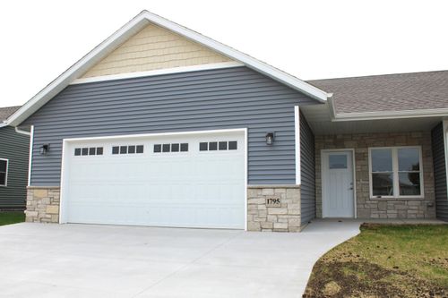 1795 Edgewood Rd, Kewaskum, WI, 53040-8967 | Card Image