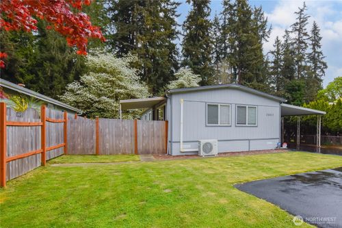 20517 31st Dr Se, Bothell, WA, 98012-1408 | Card Image