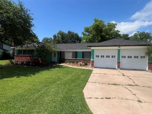 416 Azalea Dr, Baytown, TX, 77520-1102 | Card Image