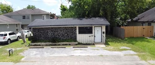 810 Thomas Ave, Pasadena, TX, 77506-5310 | Card Image