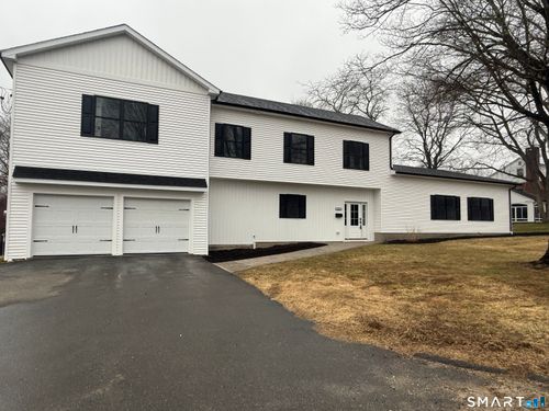 104 Eastfield Rd, Waterbury, CT, 06708-3202 | Card Image