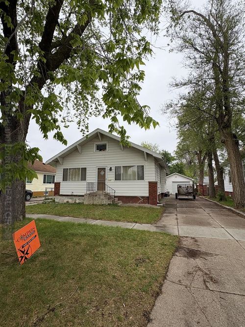 814 W 12th Street, Grand Island, NE, 68801 | Card Image