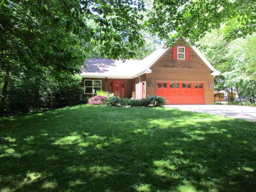 6417 Ototeman Trl, Saugatuck, MI, 49453-9417 | Card Image