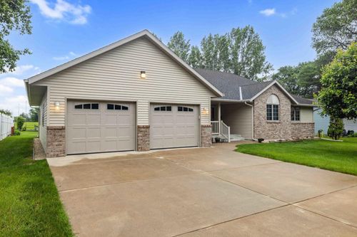 1002 9th St Ne, Little Falls, MN, 56345-2342 | Card Image