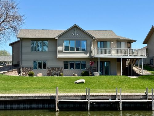 15633 Harbor Dr, Spirit Lake, IA, 51360-7432 | Card Image