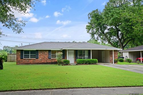 217 E Bolivar Dr, Baton Rouge, LA, 70819-3302 | Card Image