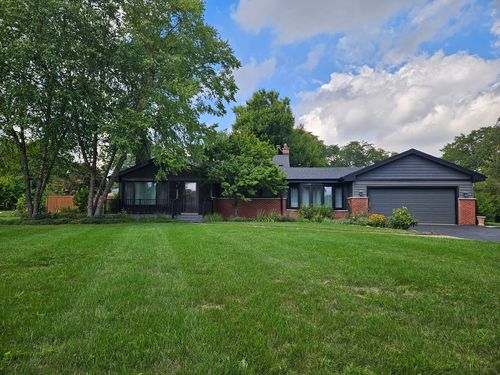 1418 W Saint James Pl, Arlington Heights, IL, 60005-1130 | Card Image