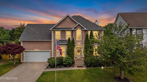 819 Paxton Dr, Knoxville, TN, 37918-8997 | Card Image