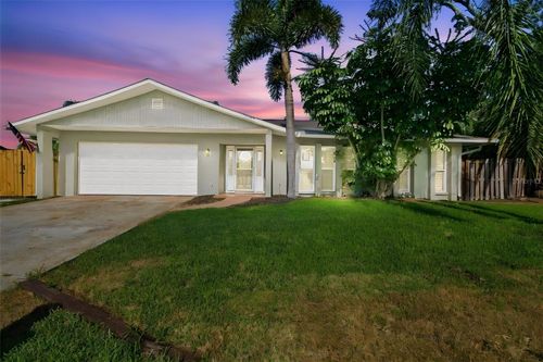 527 Wayfarer Dr, TARPON SPRINGS, FL, 34689-2272 | Card Image