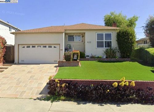 19036 Clemans Dr, Castro Valley, CA, 94546-3627 | Card Image