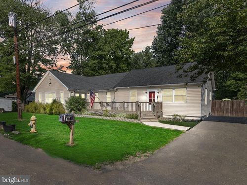 16 Oregon Ave, Mount Laurel, NJ, 08054-1116 | Card Image