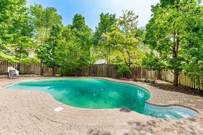 19 Ridgestone Dr, House other with 6 bedrooms, 5 bathrooms and 6 parking in Richmond Hill ON | Image 48