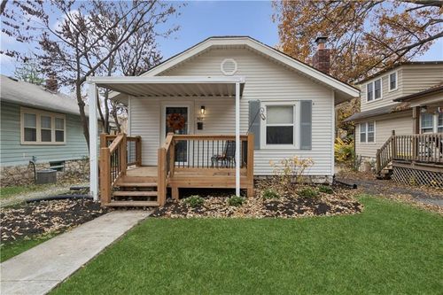 507 E 61st St, Kansas City, MO, 64110-3051 | Card Image