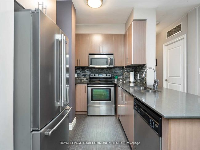 233 - 281 Woodbridge Ave, Condo with 2 bedrooms, 2 bathrooms and 1 parking in Woodbridge ON | Image 12