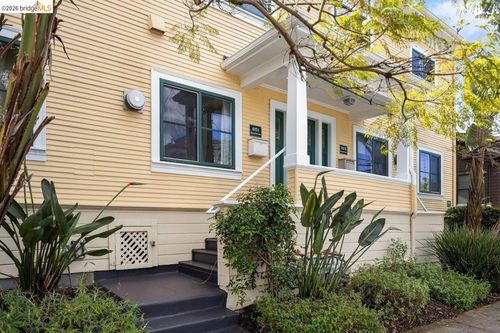851 Arlington Ave, Emeryville, CA, 94608-2819 | Card Image