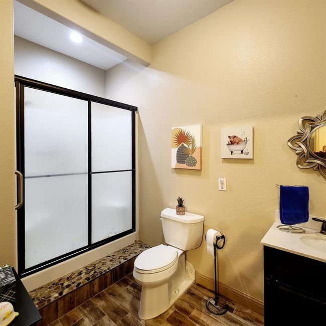 934 N Fm 356, House other with 2 bedrooms, 2 bathrooms and 1 parking in Onalaska TX | Image 11