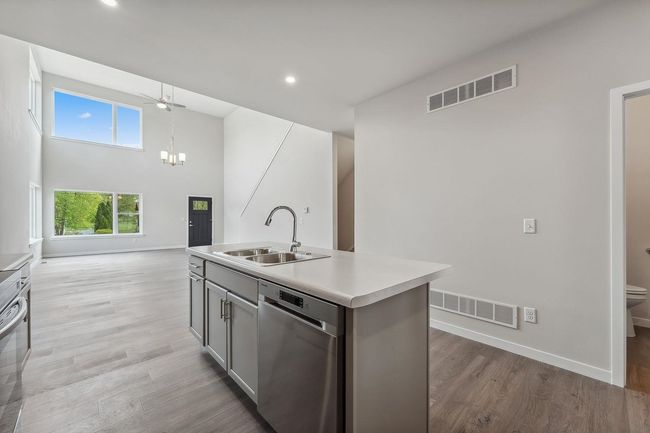 202 S Dewey Avenue, Condo with 3 bedrooms, 4 bathrooms and null parking in Reedsburg WI | Image 16