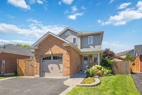 61 Abbeywood Cres, Courtice, ON, L1E1P1 | Card Image