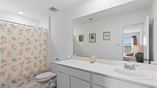 primary en suite bathroom | Image 10
