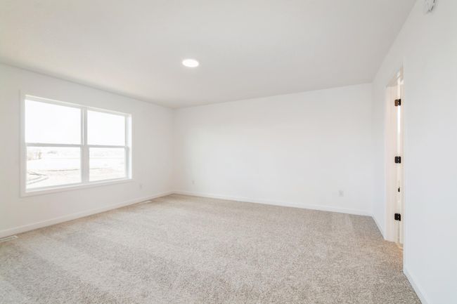 (Photo of inventory home, actual finishes may vary) | Image 7