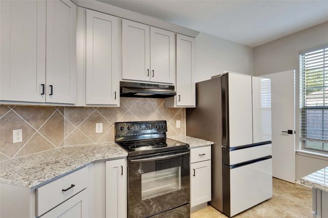 6305 Roseborough Dr, House other with 4 bedrooms, 3 bathrooms and 4 parking in Austin TX | Image 6