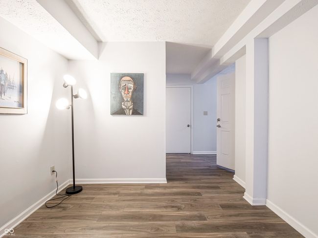 7629 Farm View Cir W, Condo with 2 bedrooms, 2 bathrooms and null parking in Indianapolis IN | Image 32