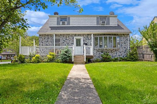 19 Kiva St, Iselin, NJ, 08830-2028 | Card Image