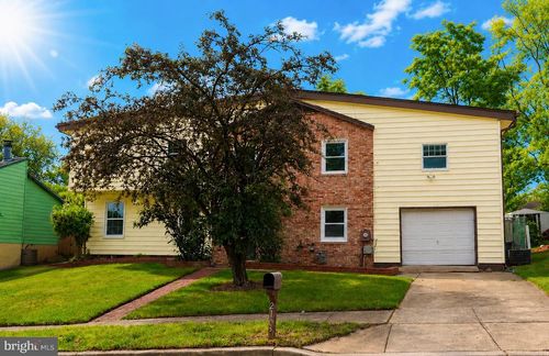 2103 Willowtree Ln, TEMPLE HILLS, MD, 20748-5724 | Card Image