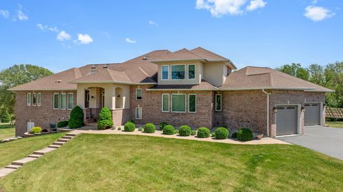 14481 Berglund Rd, PECATONICA, IL, 61063-9558 | Card Image