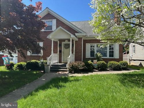 11 Edgewood Pl, LEWISTOWN, PA, 17044-2502 | Card Image