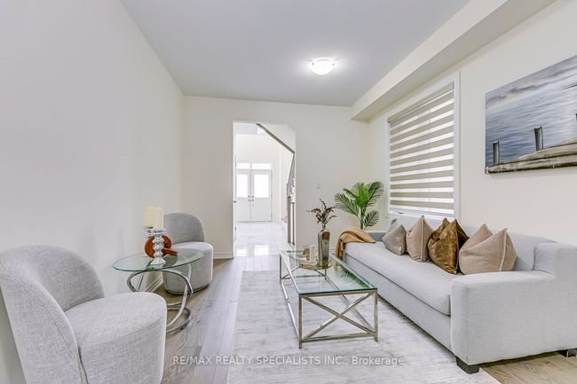 328 Valleyway Dr, House other with 8 bedrooms, 6 bathrooms and 4 parking in Brampton ON | Image 4