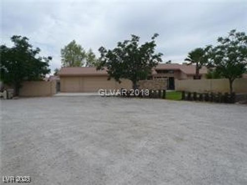 5465 W Meranto Ave, Las Vegas, NV, 89139-7420 | Card Image