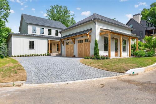 69 Maple St, Roswell, GA, 30075-4947 | Card Image