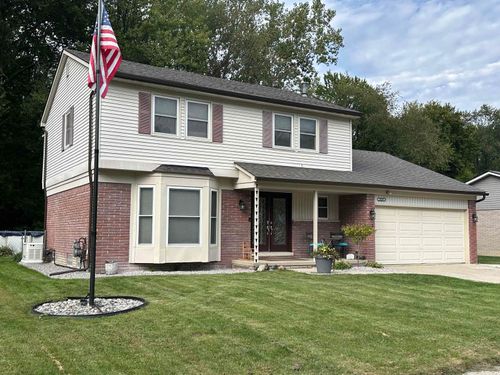 34335 Lakewood Dr, Chesterfield, MI, 48047-3698 | Card Image