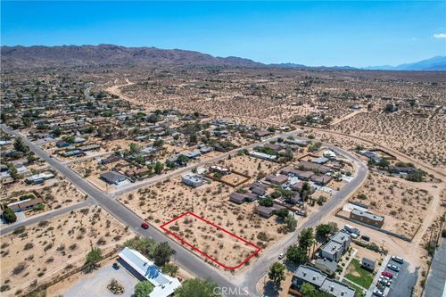 6650 Hillview Rd, Joshua Tree, CA, 92252-2469 | Card Image